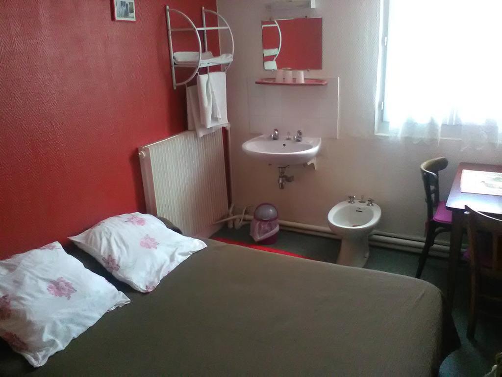 Le Parisien Hotell Saintes Exteriör bild