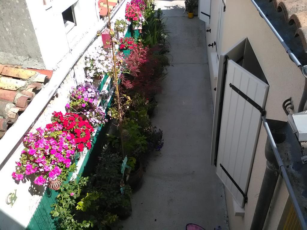 Le Parisien Hotell Saintes Exteriör bild
